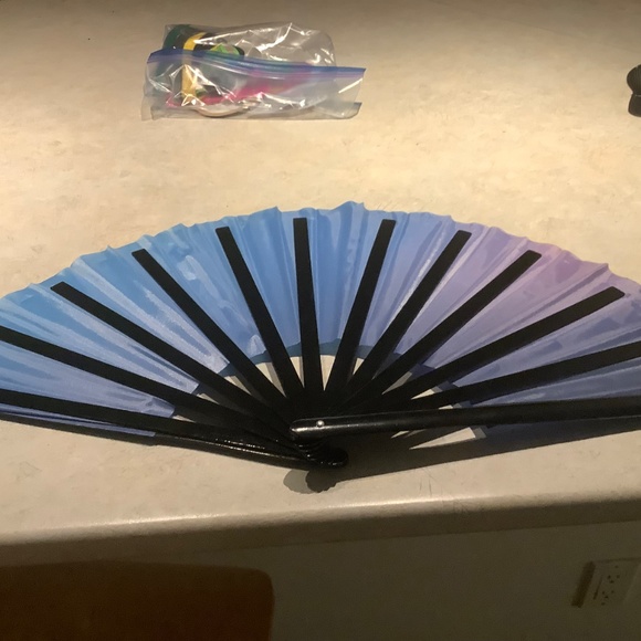 Large Daftboy Custom Ombré Thwoop Fan in shades of Blue & Purple - Picture 2 of 3